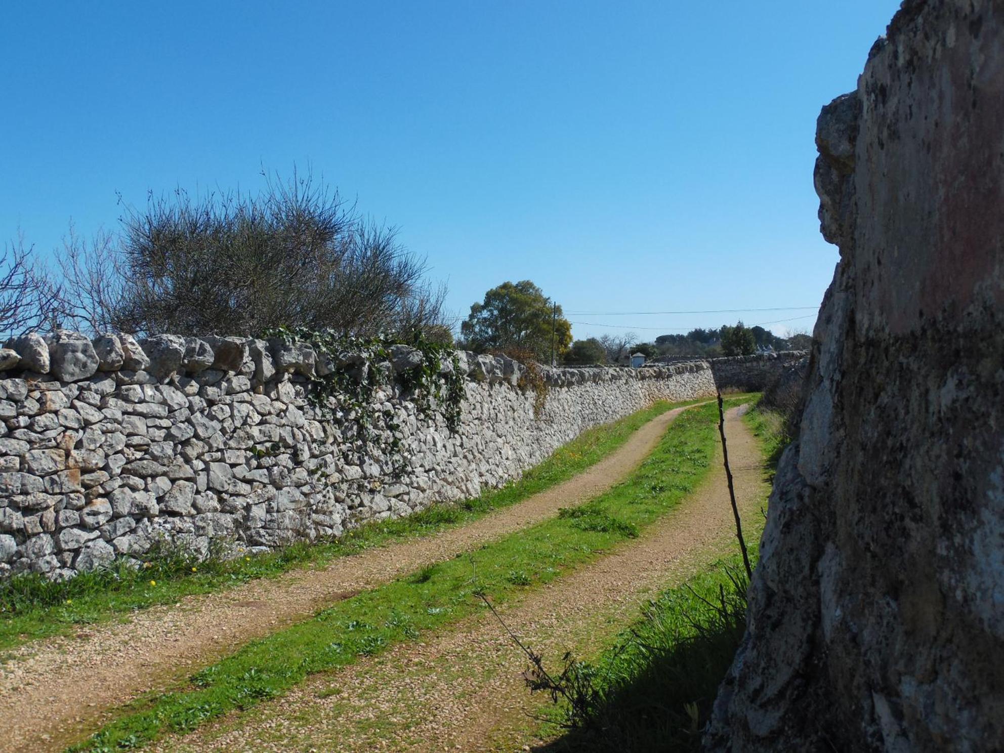 B&B Trulli Sotto La Cupa Martina Franca Exterior photo